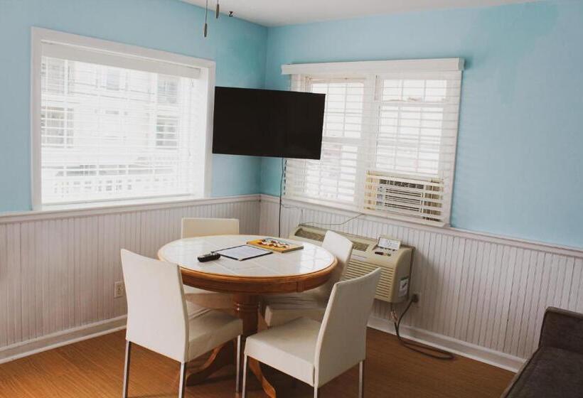 모텔 Saratoga Resort