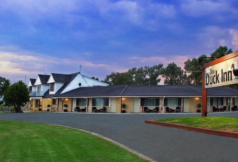 فندق على الطريق The Duck Inn Apartments