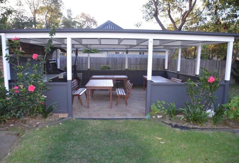 モーテル The Lodge Broulee