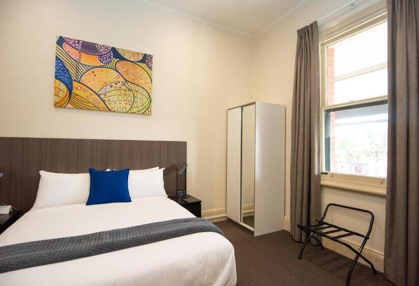 مُتل The Mile End