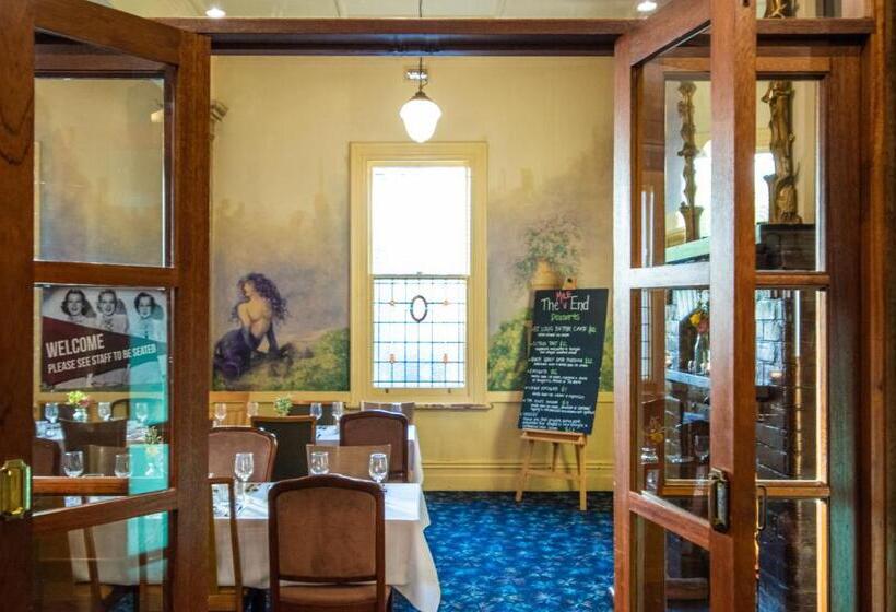 مُتل The Mile End