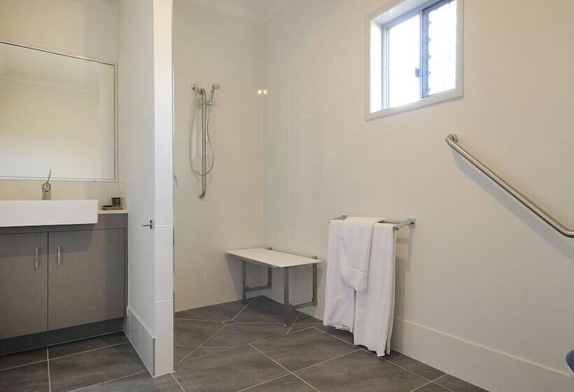 Northpoint Motel Apartments