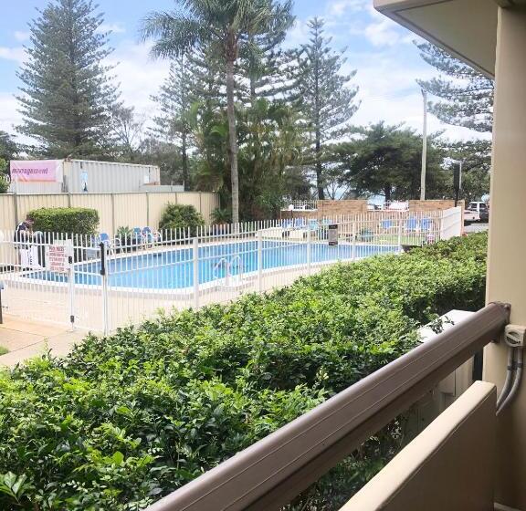 Oceania On Burleigh Beach