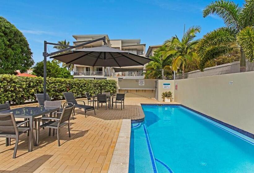 On The Bay Apartments