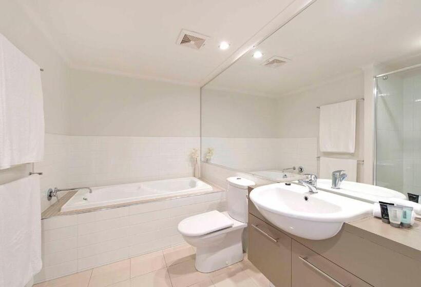 On The Bay Apartments