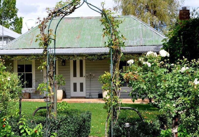 بنسيون Drayshed Cottage