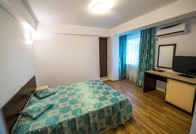 Пансион Elina