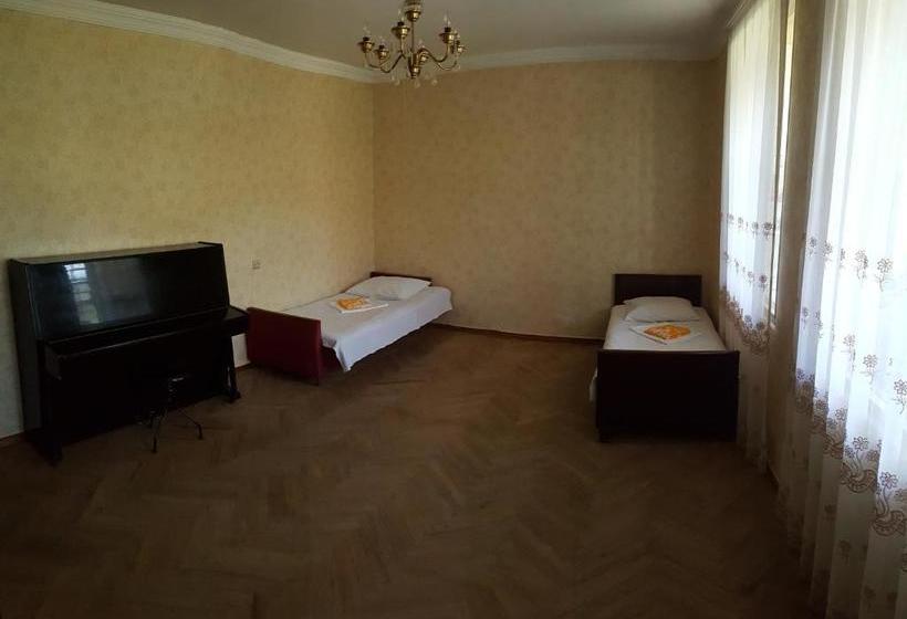 پانسیون Guest House Salome