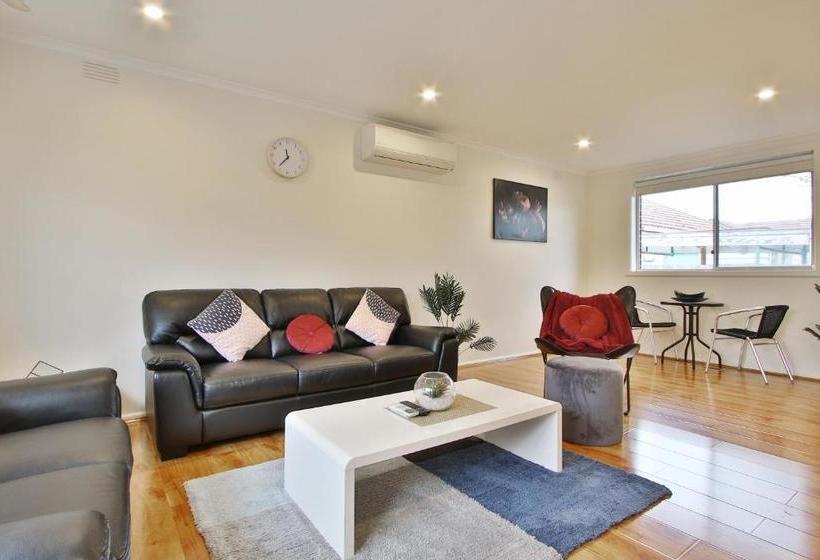 بنسيون Ivy Units Glen Waverley