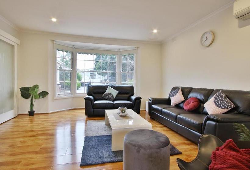 بنسيون Ivy Units Glen Waverley