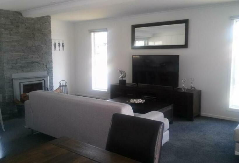 ペンション Jindabyne Guest House