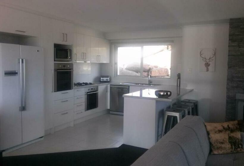 بنسيون Jindabyne Guest House