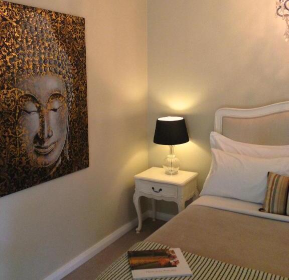 膳宿费 Llewellin S Guest House