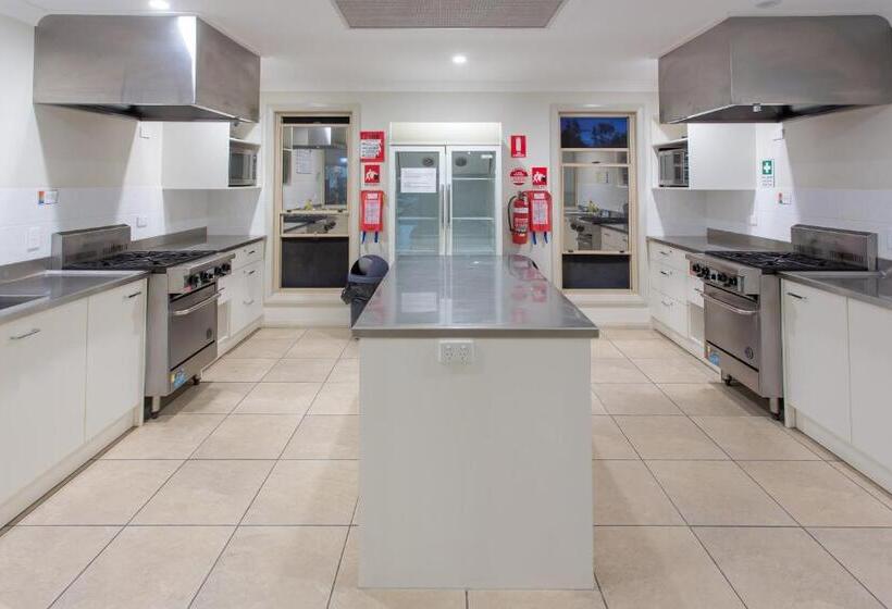 پانسیون Paradise Tourist Park