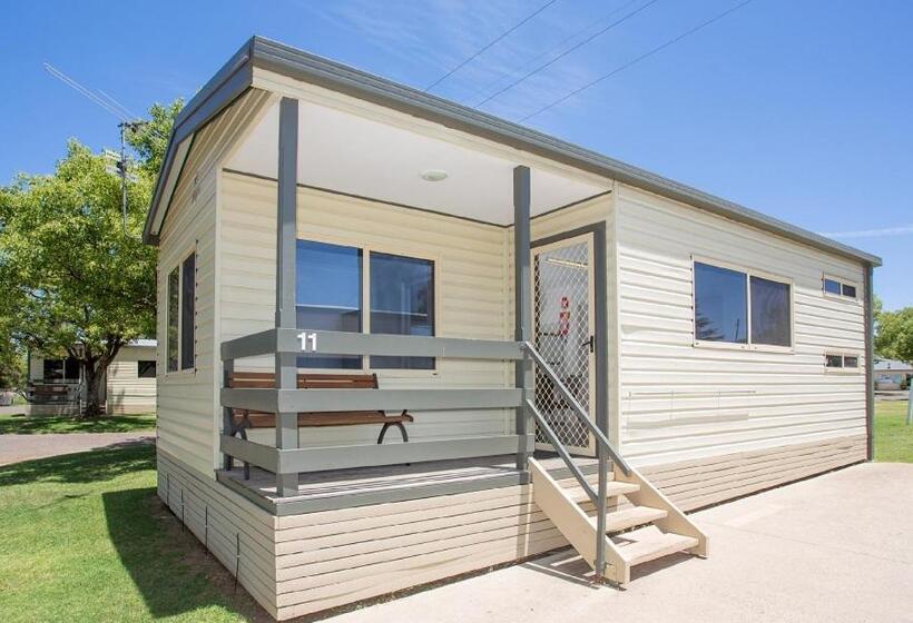 پانسیون Paradise Tourist Park