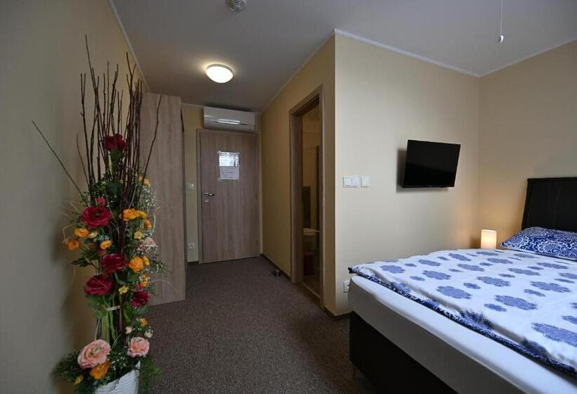 פנסיון Rodinne Vinarstvi Spevak