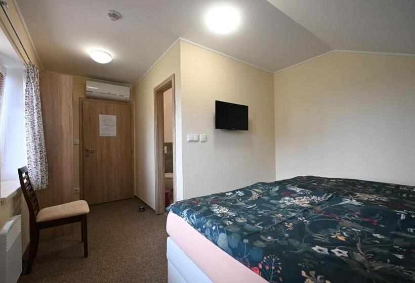 פנסיון Rodinne Vinarstvi Spevak