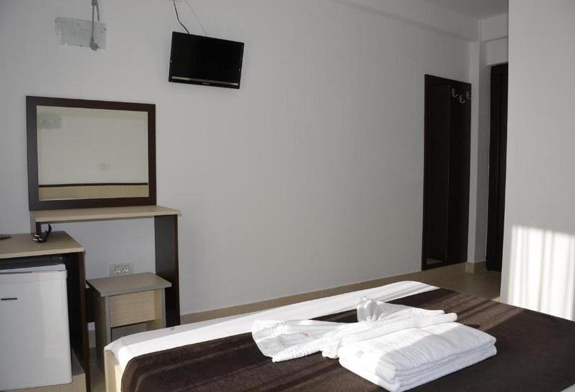 بنسيون Vila Cosmin