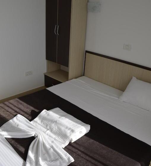 بنسيون Vila Cosmin