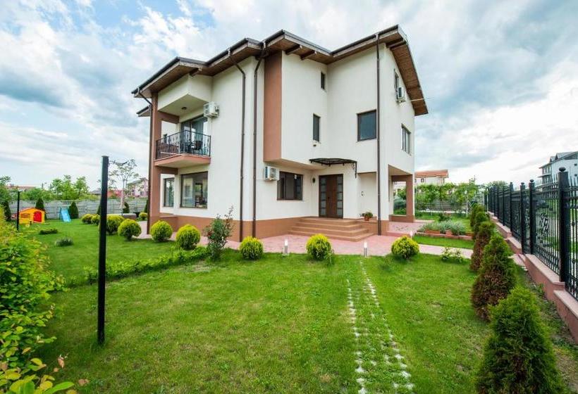 Пансион Elina