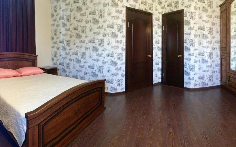 پانسیون Zentralny Guest House