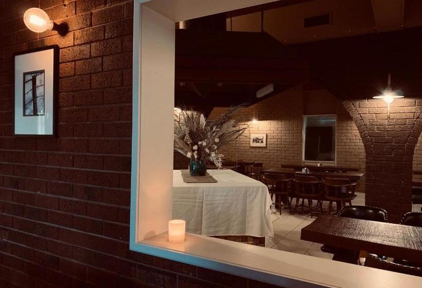 Red Steer  Motel Wagga Wagga