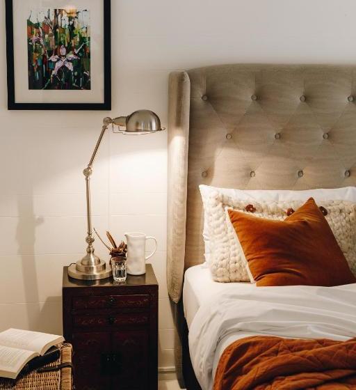 אתר נופש Esperance Chalet Village