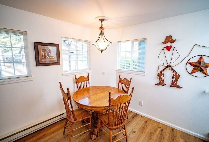 אתר נופש River Ridge Cottages