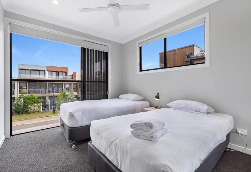 استراحتگاه The Residences At The Peninsula