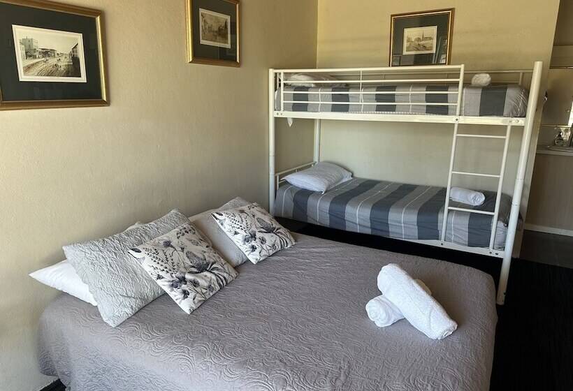 Temora Motel
