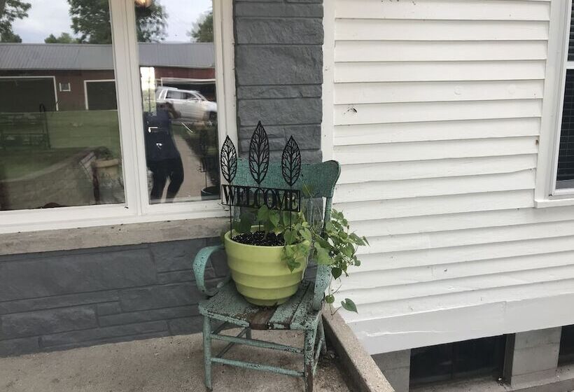 The Cottonwood Inn B&b