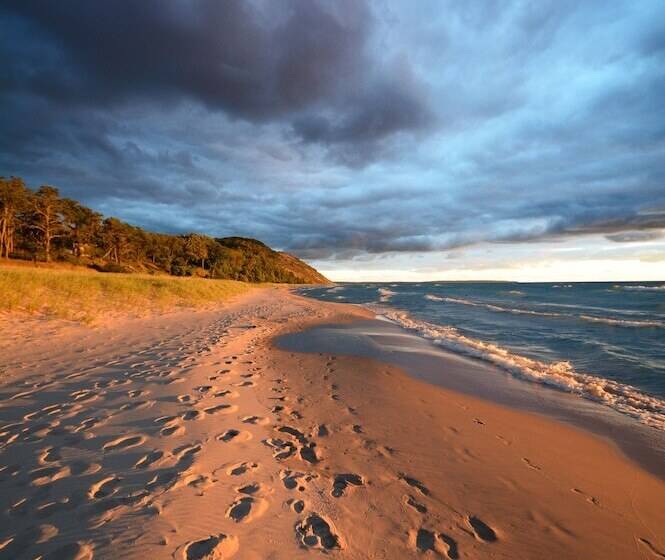 The Cottonwood Inn B&b