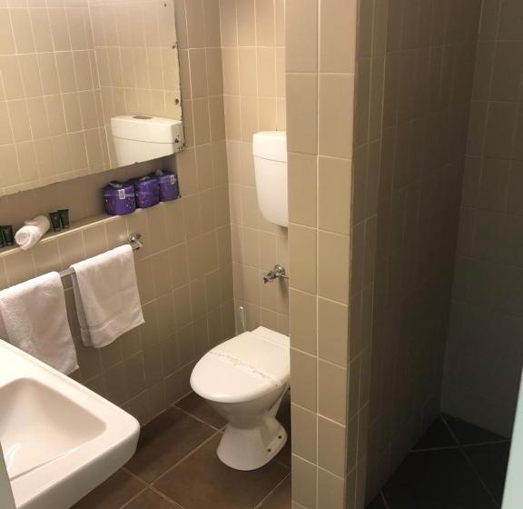 The Stuart Hotel Motel