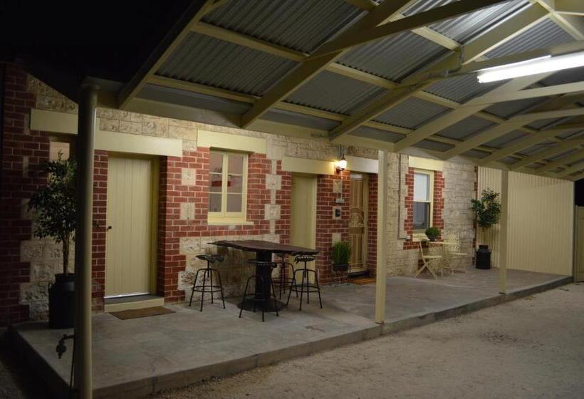 Two Cow Cottage Bed & Breakfast