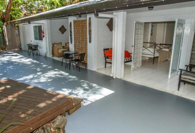 Hostel Cairns Beaches Flashpackers