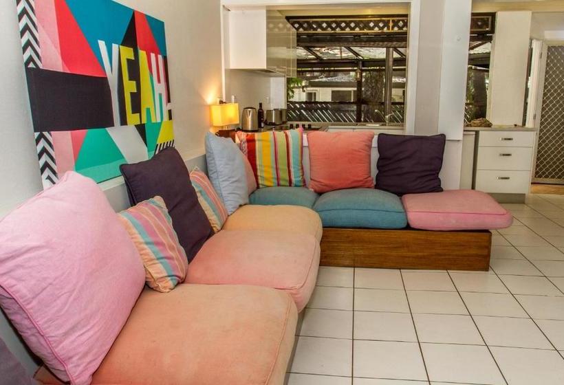 Hostel Cairns Beaches Flashpackers