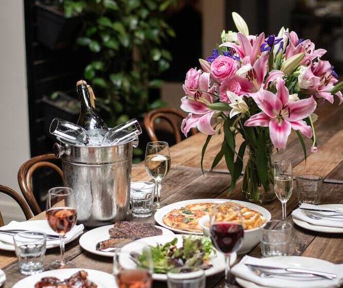 هاستل Canobolas