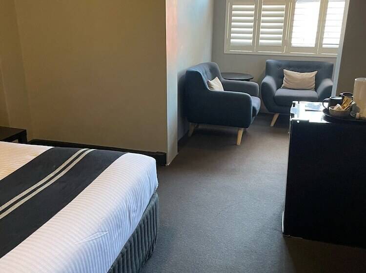 هاستل Canobolas