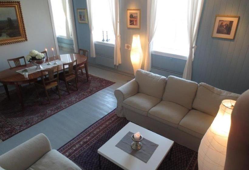 호스텔 The Old Jailhouse Mandal