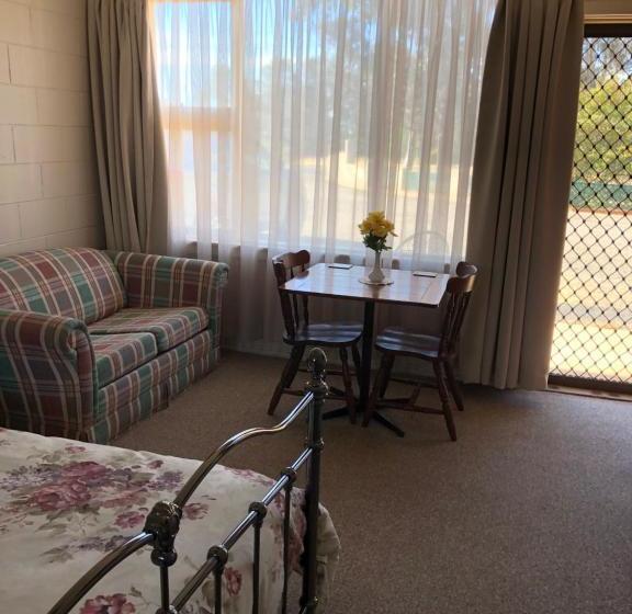 Alpine Country Motel And Metro Roadhouse Cooma