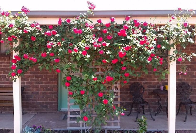 Barham Colonial Motel