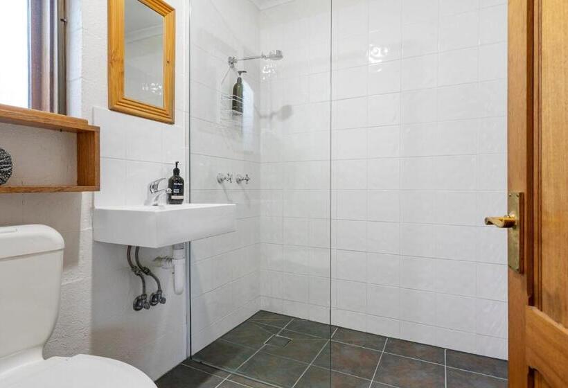 مبيت وإفطار Herons Rise Vineyard Accommodation