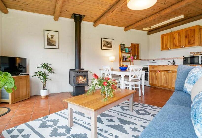 مبيت وإفطار Herons Rise Vineyard Accommodation