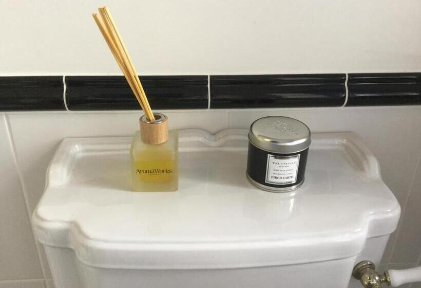 مبيت وإفطار Higher Melcombe Manor