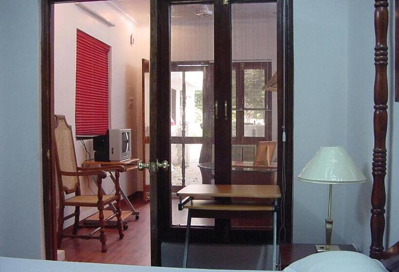 Bed and Breakfast Petite Homestays