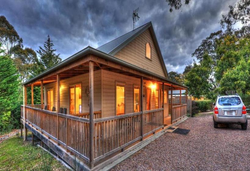 تختخواب و صبحانه Roosters Rest