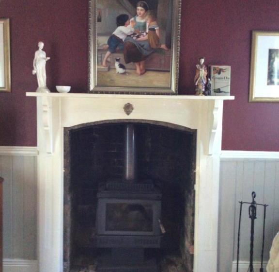 مبيت وإفطار Willow Lodge