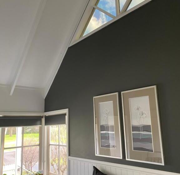 Creek Cottage Bed And Breakfast Traralgon