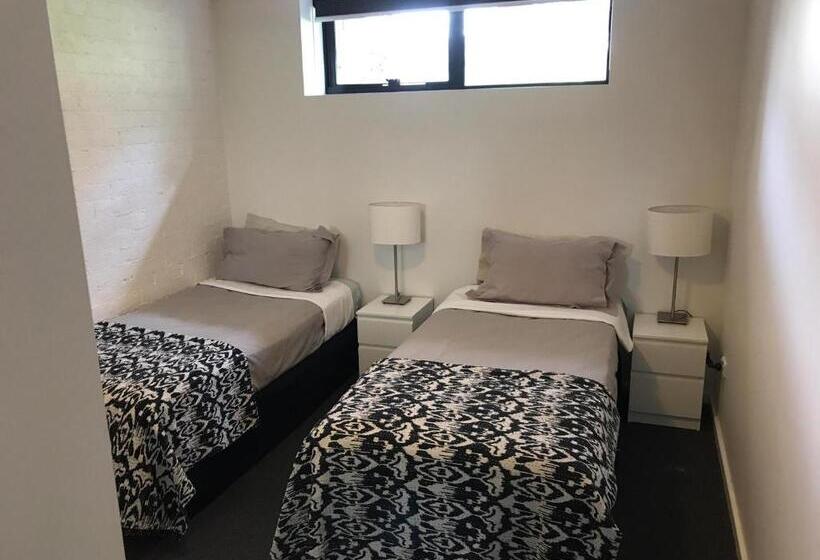 בית מלון כפרי House Of Ullr