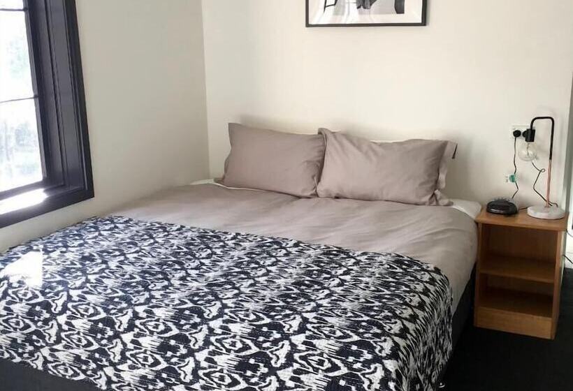 בית מלון כפרי House Of Ullr